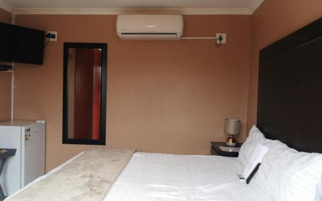 Thavhani Guest House