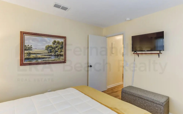 South Fletcher Beachfront Home by RedAwning