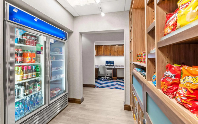 Hampton Inn & Suites Fairbanks