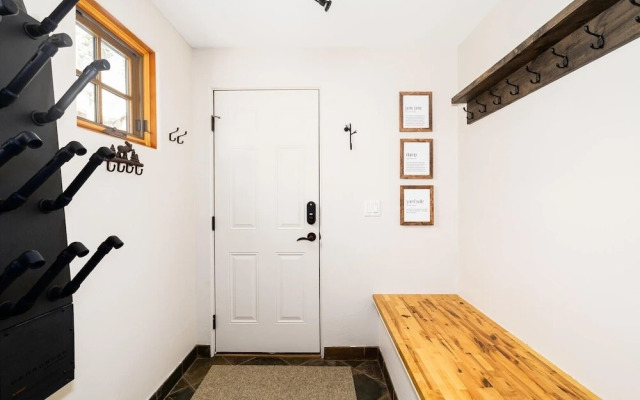 Moonlight Mountain Home 36