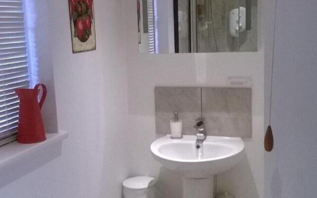 Strawberry Cottage B&B