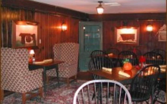 1896 House Country Inn - Barnside Inn