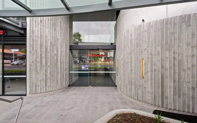 Unwind in Elegance: Your Perfect Braddon Apartment