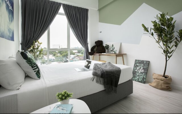 Cozy Nature Inspired FamilyLoft B27