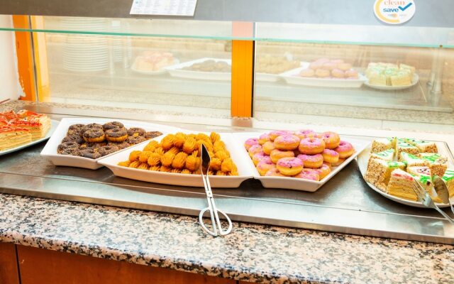 Complex Sunrise by HMG - All Inclusive