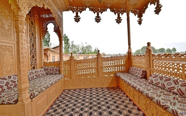 Inshallah Houseboats