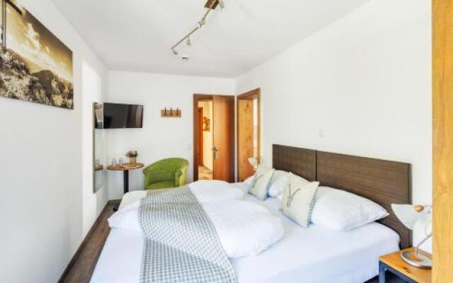 Hotel-Pension Enzian