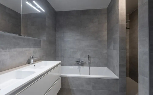 Spacious New-build Apartment With Large Terrace