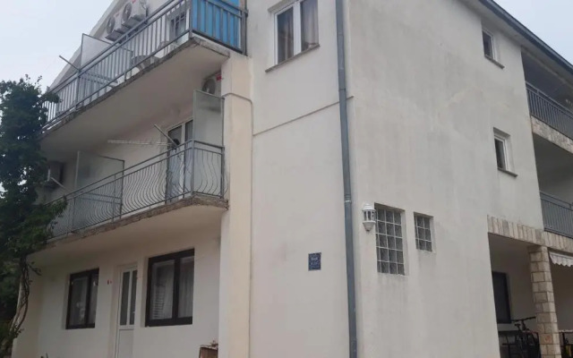 Studio Podaca 6745c