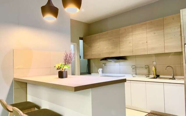Capital O 90986 The Loft Residences