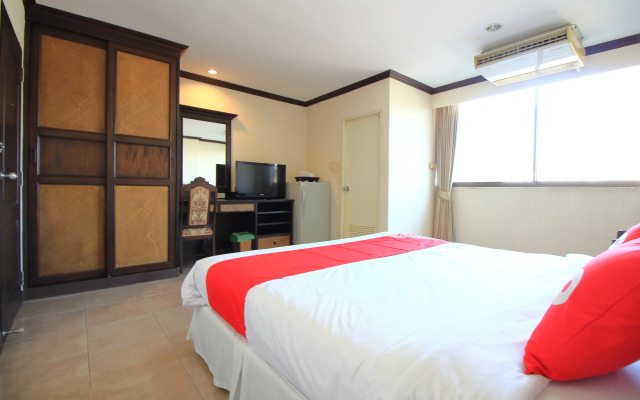 OYO 471 Sunshine Apartment