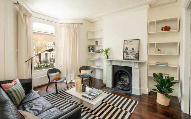 Entire Family Home In London