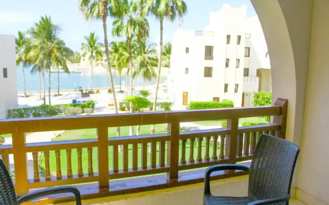 Stylish 2-bedroom Marina Escape