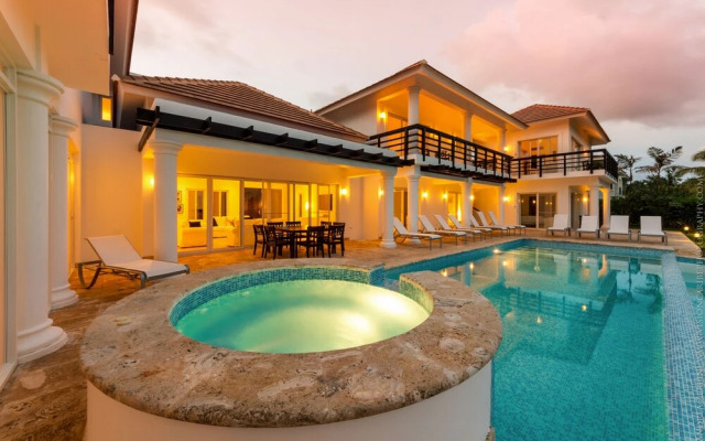 Lake View Villa
