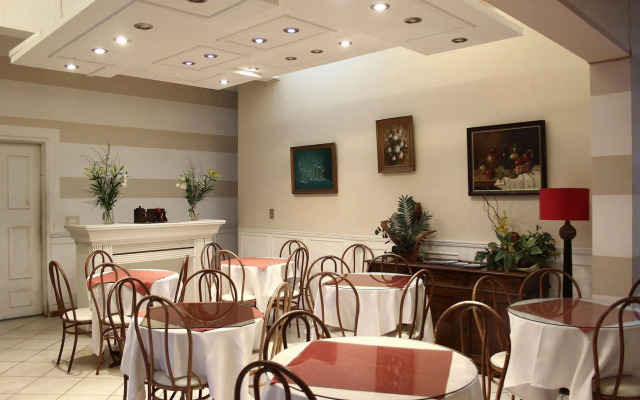 Piero's Hotel