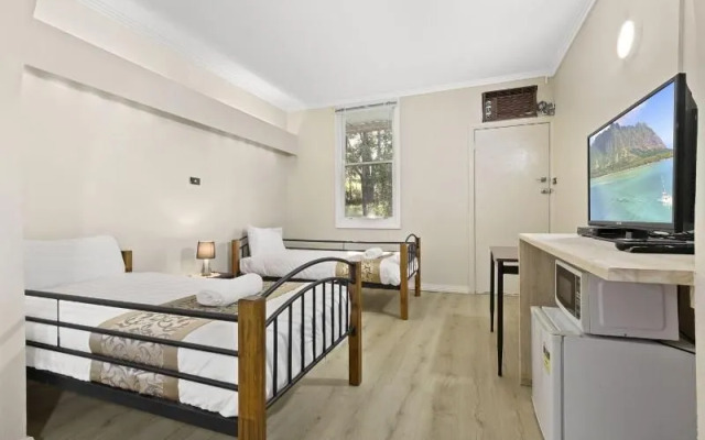 Nowa Nowa Hotel Motel