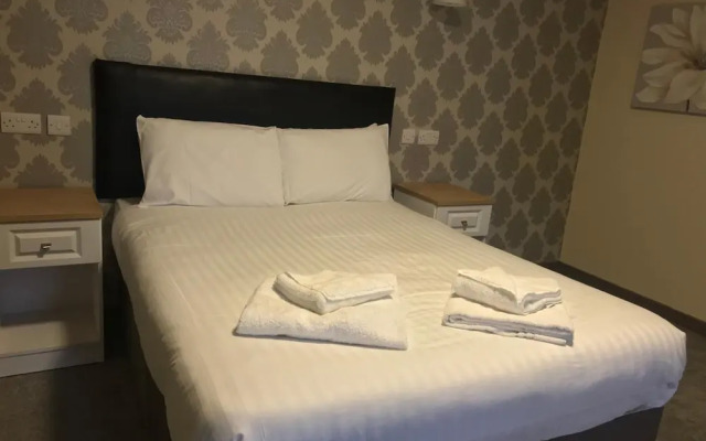 Alcester Inn