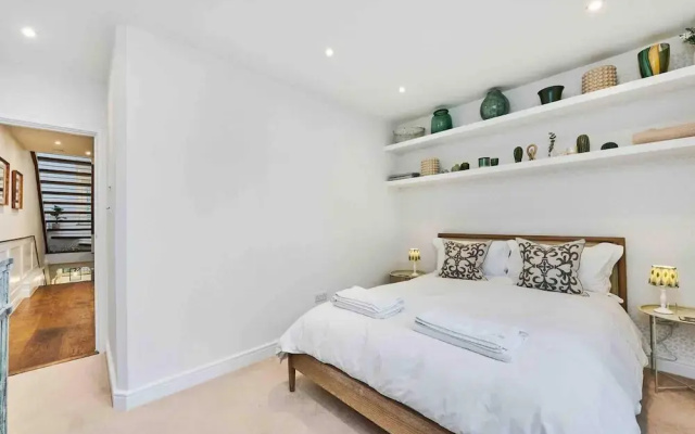 Luxury 3-bed Apartment in Central London