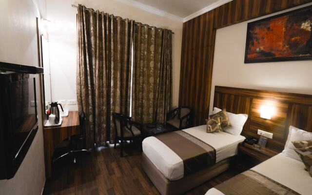 Oyo Premium Cantt Railway Station