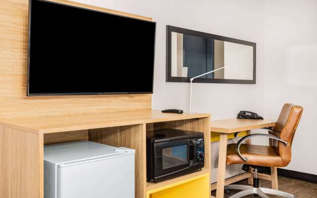 Days Inn by Wyndham Raleigh Glenwood-Crabtree