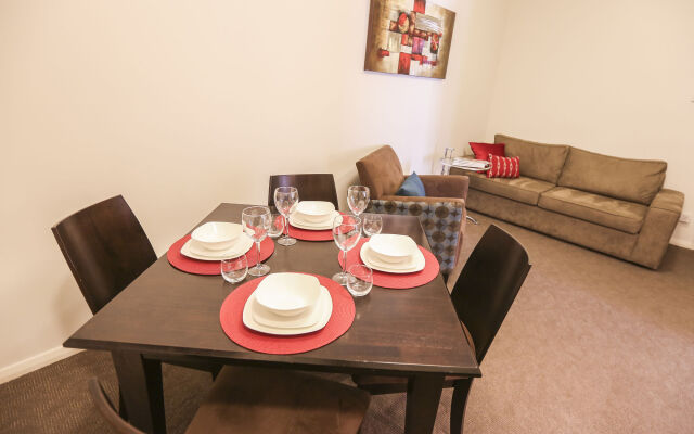 Indulge Apartments - Ontario
