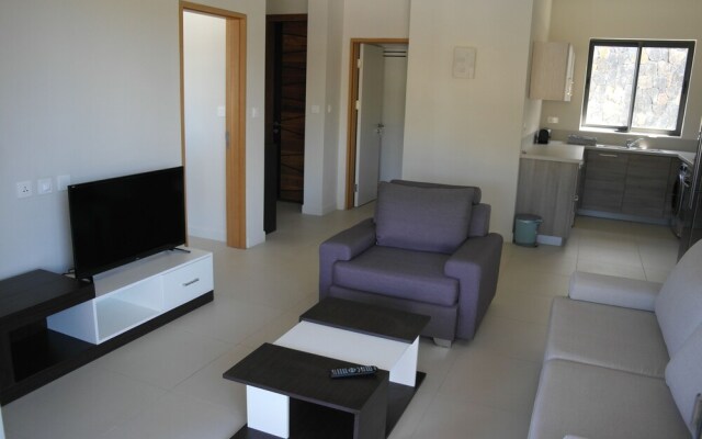 Immaculate Two Beds Luxury Marina Apartment