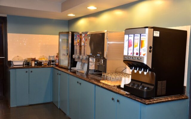 Holiday Inn Express & Suites Prospect Heights