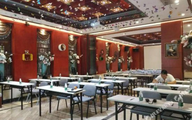 Malai Hot Spring Holiday Hotel