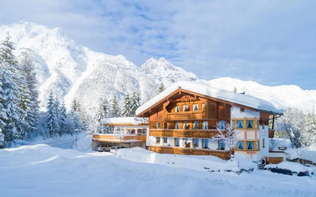 Wohlfühl-Ferienwohnungen Landhaus Karoline