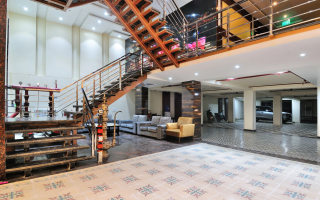 Vaccinated Staff- Capital O 43116 Hotel Grand