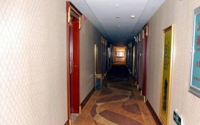 Golden Harbour Hotel
