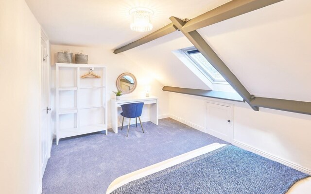 Host Stay The Captain s Loft