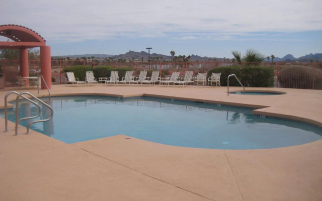 Studio 6 Suites Lake Havasu City, AZ