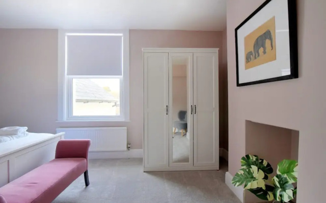 7 Seafield Road