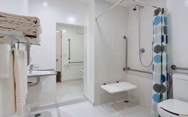 Ramada Encore by Wyndham Osasco