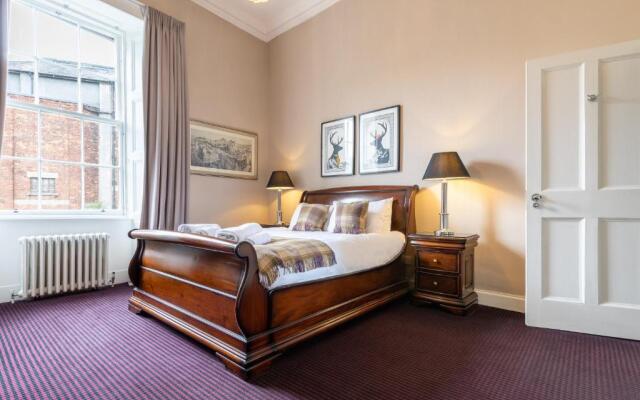 Edinburgh Castle Suite - The Edinburgh Address