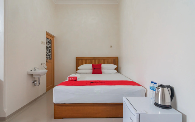 RedDoorz Syariah Plus @ Perintis Guesthouse Tasikmalaya
