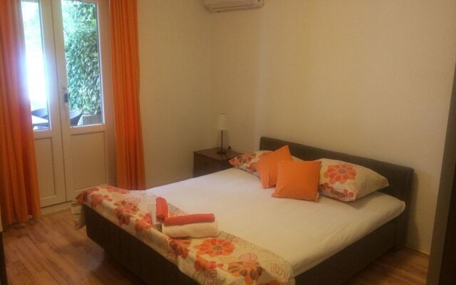 Room Nika