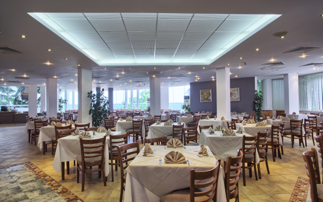 Luna Beach Hotel - Half Board & All Inclusive