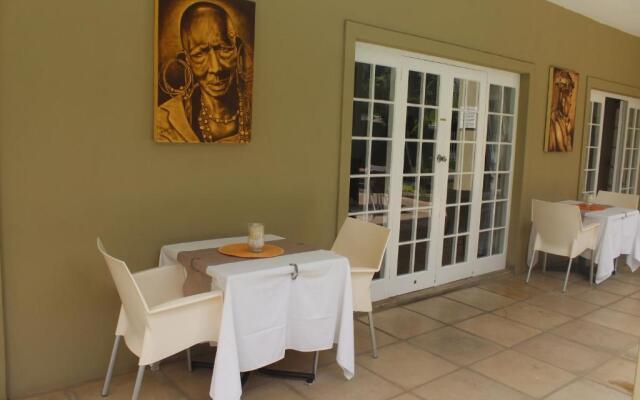 Caza Beach Guesthouse