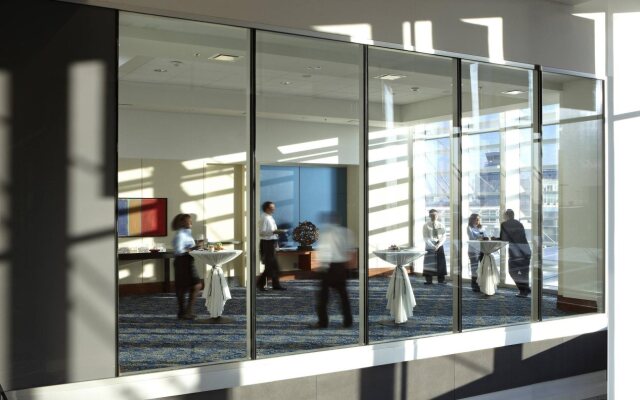 Montreal Airport Marriott In-Terminal Hotel