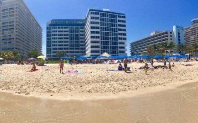 Ocean Manor Beach Hotel