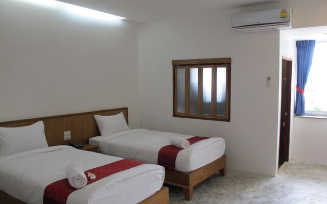 J2 Hotel