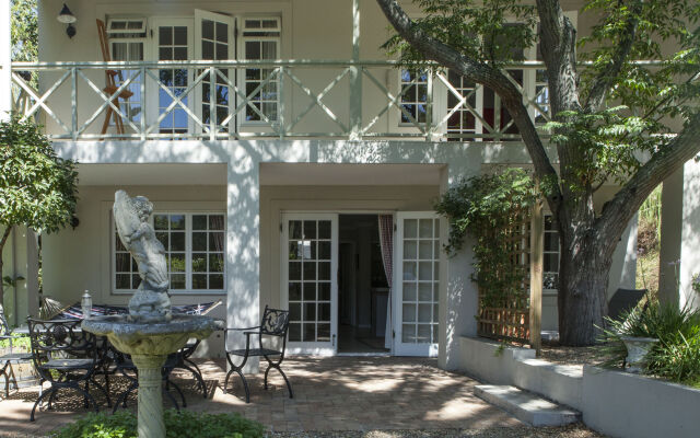 33 Strawberry Lane