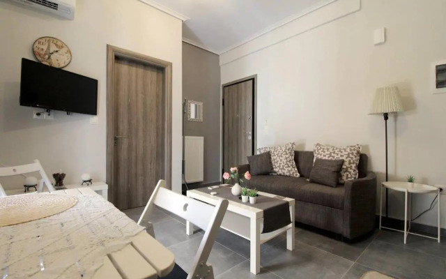 Cozy flat in Hilton, central Athens, 3' metro, VFM!