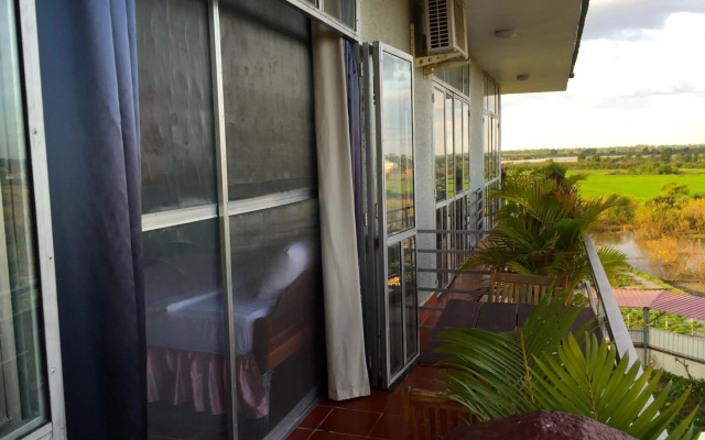 River Dolphin Hotel