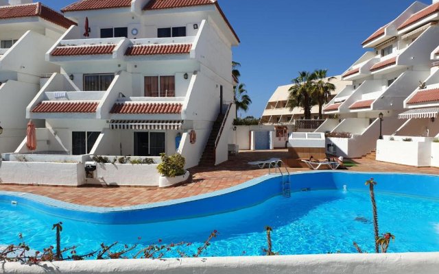 Casa Las Flores with heated pool, only 490 meters to the beach, balcony, wifi