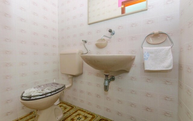Amazing Home in Kastel Stari With Wifi and 2 Bedrooms