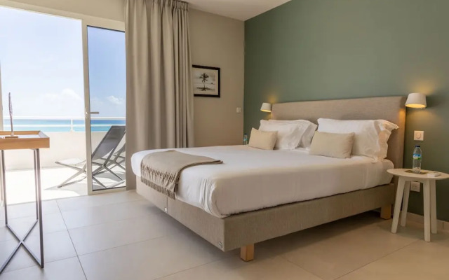 Eden Roc Villas