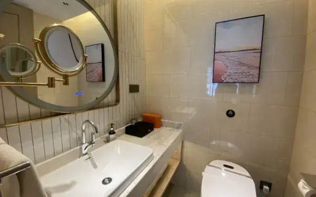 Vienna International Hotel Xinyang Yangshan New District Branch